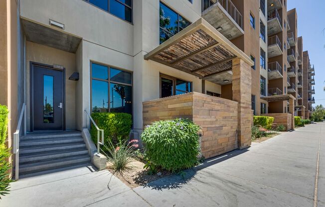2 beds, 2.5 baths, $3,300, Unit UNIT 123