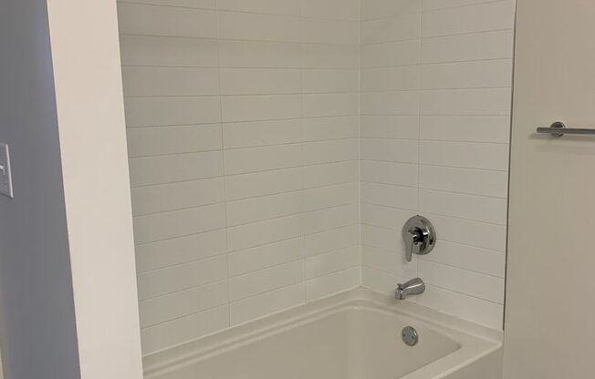 1 bed, 1 bath, 795 sqft, $2,305, Unit 331