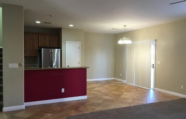 3 beds, 2.5 baths, $2,000