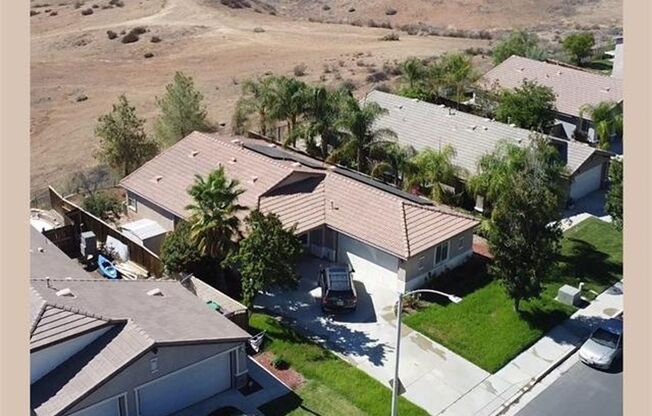 **Charming Single-Story Home with Scenic Views in Menifee**