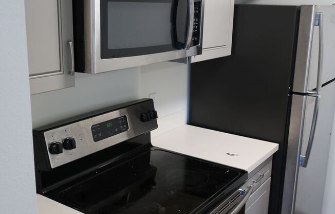 2 beds, 2 baths, $2,295, Unit 309