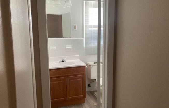 1 bed, 1 bath, 564 sqft, $1,050, Unit 4532-01