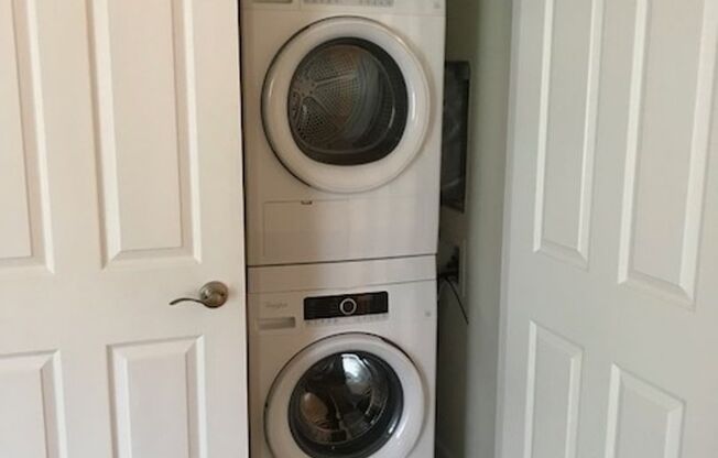 1 bed, 1 bath, 598 sqft, $1,435, Unit 3-413