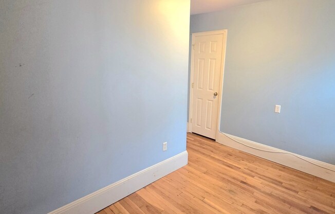 3 beds, 1.5 baths, 1,300 sqft, $3,300, Unit 2