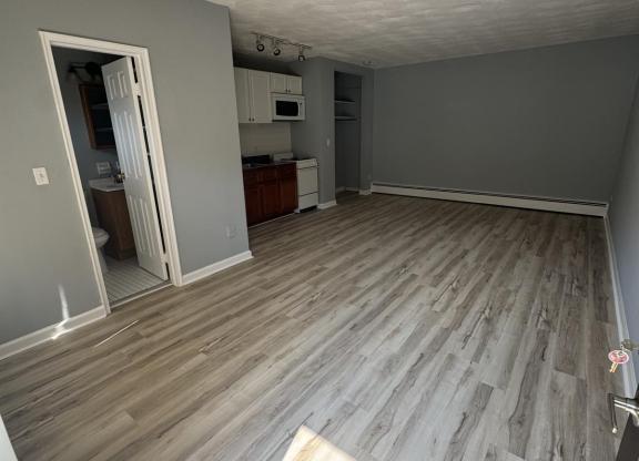 724 Delta Ave.  Apt. 9