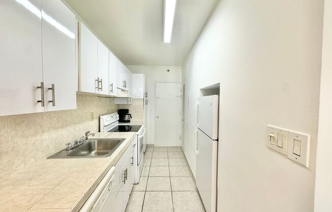 1 bed, 1 bath, $2,300, Unit Unit 1031