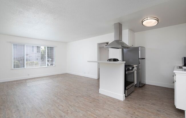 1 bed, 1 bath, 601 sqft, $2,495, Unit 90-08