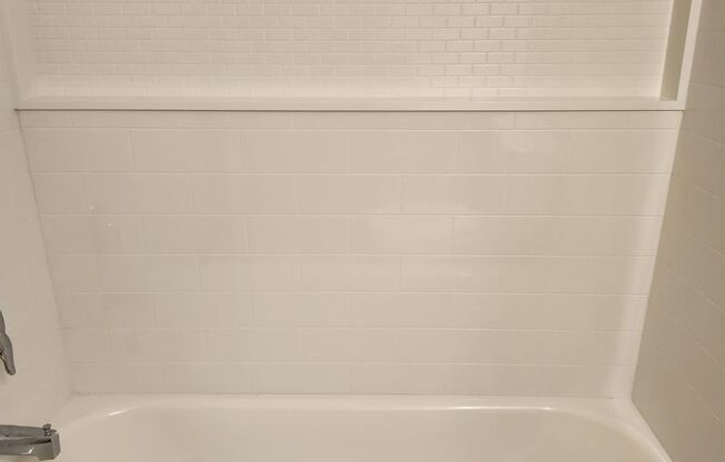 1 bed, 1 bath, 682 sqft, $1,280, Unit GL27004