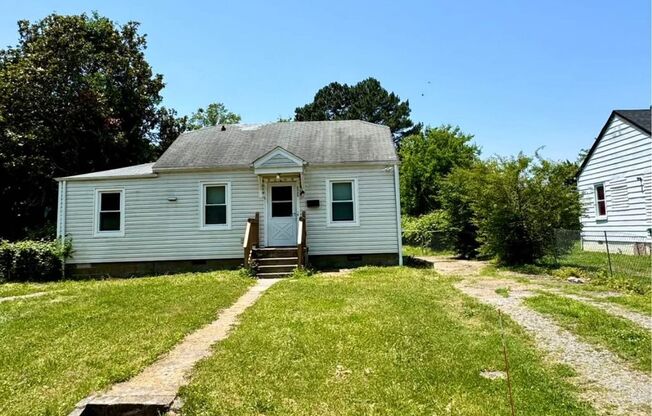 4 bedroom 2 bath house in Henrico County! All appliances, laundry, central hvac, big yard