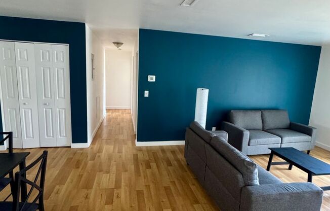 4 beds, 2 baths, 1,407 sqft, $2,575, Unit 092