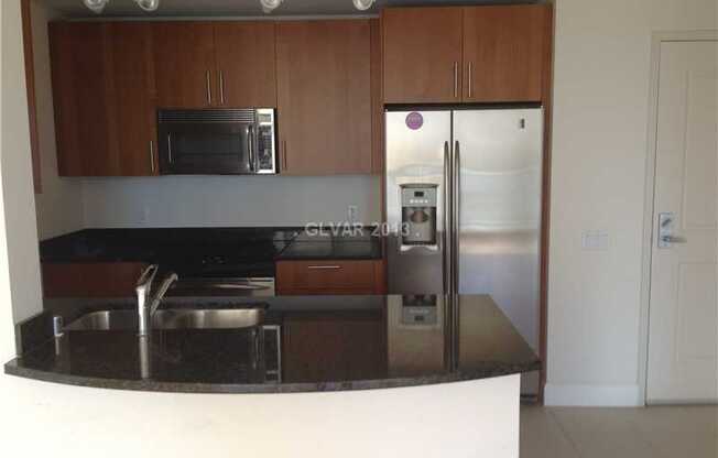 2 beds, 2 baths, $2,400, Unit Unit 3005