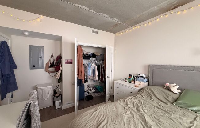 2 beds, 1 bath, 826 sqft, $2,600, Unit 410