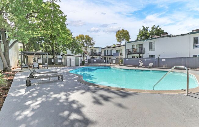 2 beds, 1 bath, 880 sqft, $1,750, Unit 115