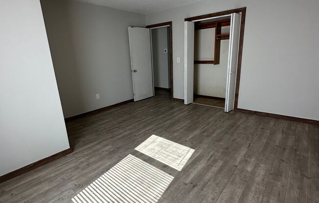 2 beds, 1 bath, $1,000