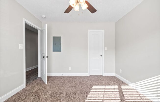 3 beds, 3 baths, $1,425, Unit # 201