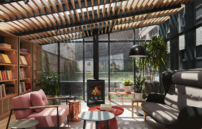 547 W 47 ST