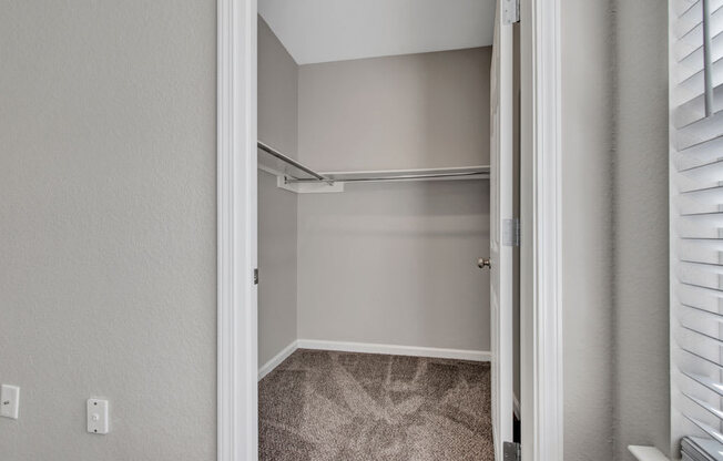 Walk-in closet