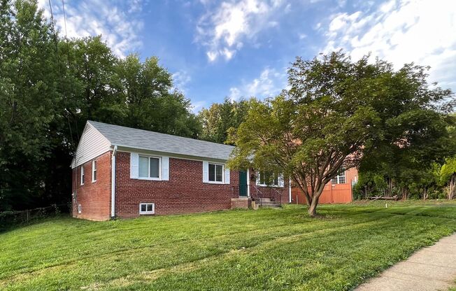 50's Rambler with 5 BR & 3 BA in One of the Best Locations in Arlington