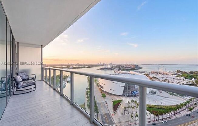 2 beds, 2 baths, 1,208 sqft, $5,490, Unit 888 Biscayne Blvd # 2404