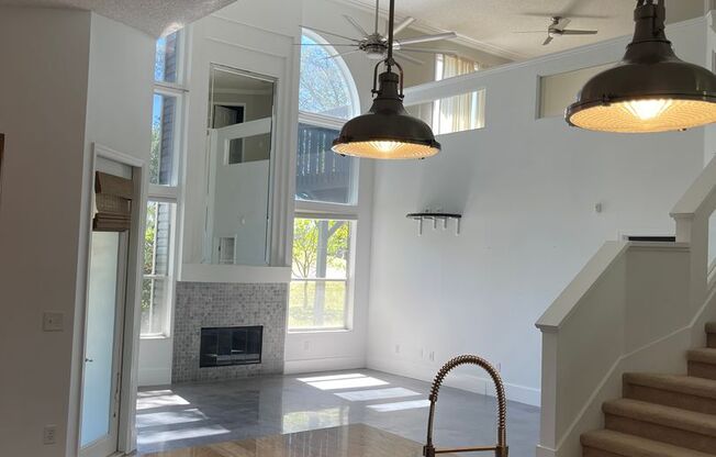 3996 Richmond Park Dr. E.