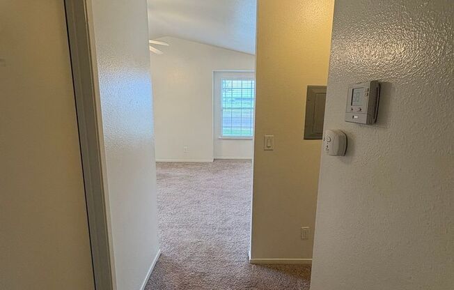 2 beds, 1 bath, $1,350, Unit A