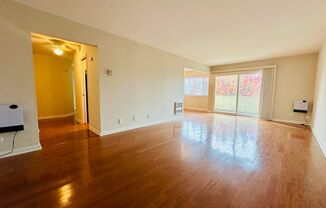 2 beds, 2 baths, $2,750, Unit #205