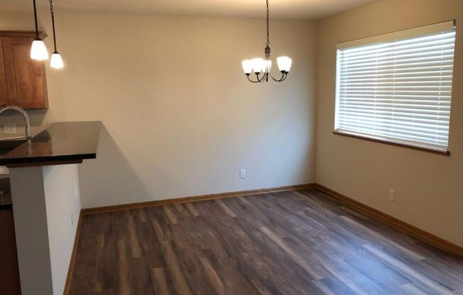 3 bedroom, 2 1/2 bath Townhouse