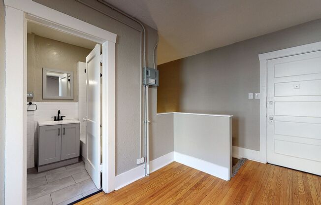 1 bed, 1 bath, 680 sqft, $999, Unit 6