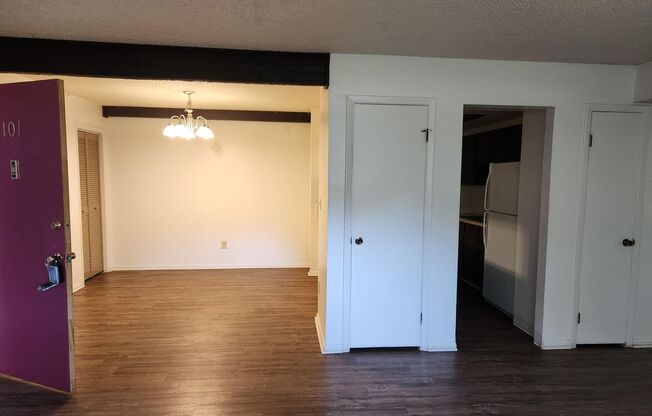 2 beds, 1 bath, $1,695