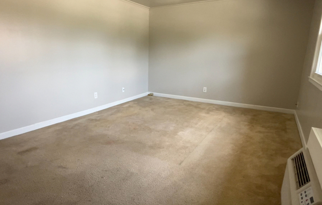 709 Daniels St Apt C