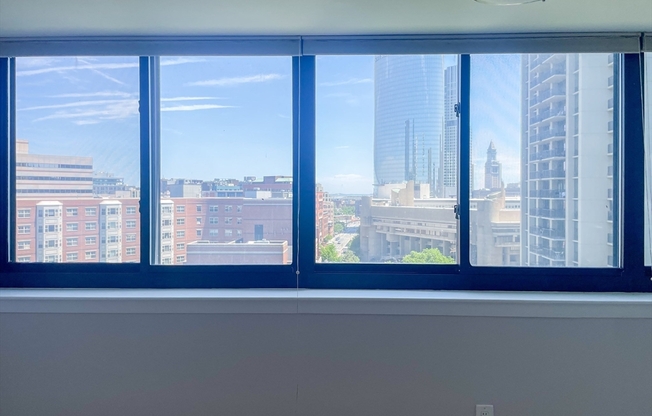 1 bed, 1 bath, 879 sqft, $3,750, Unit 11J