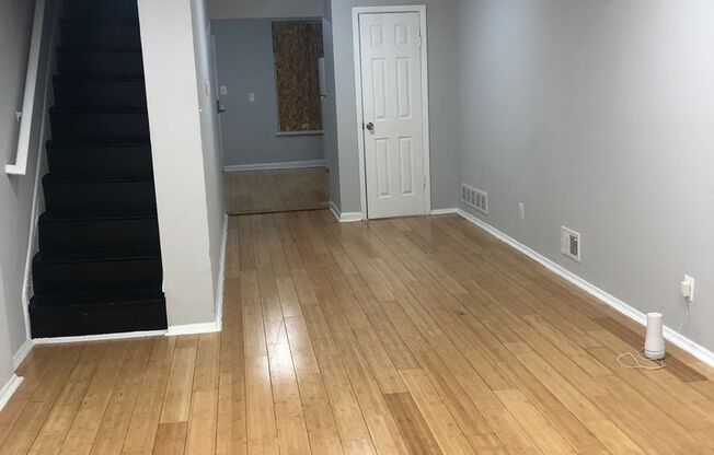 2 bedroom 1 bathroom recently renovated in Baltimore city