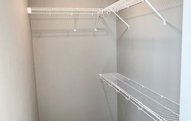 2 beds, 2 baths, 1,280 sqft, $1,750, Unit Bldg 5 Apt 5323