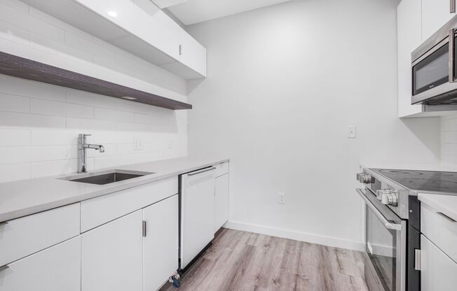 Stunning 3 BR/2 BA Condo in Petworth!