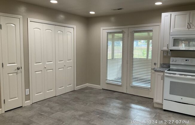 2 beds, 1 bath, 1,025 sqft, $1,595, Unit 03814