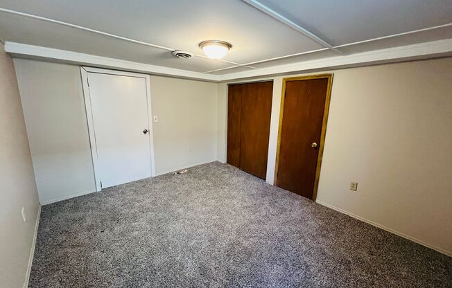 3 beds, 1 bath, $1,525