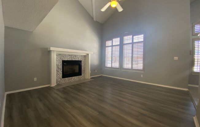 East El Paso 3 bed Refrig A/C with Loft