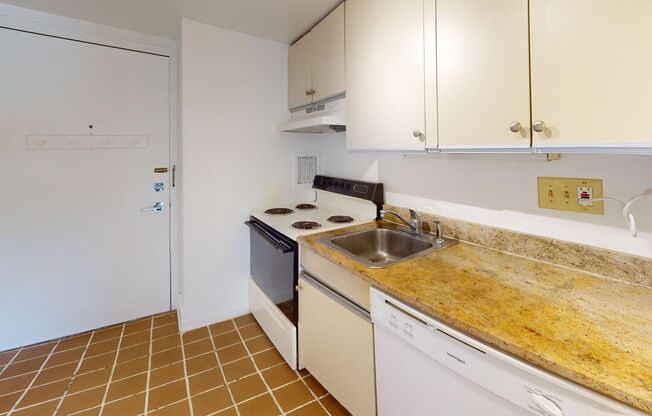 Large Studio Above the Heart of Dupont Circle