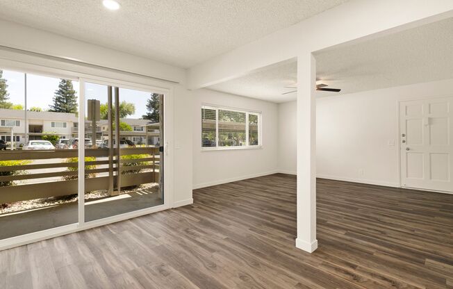 2 beds, 1 bath, 907 sqft, $1,545, Unit 068
