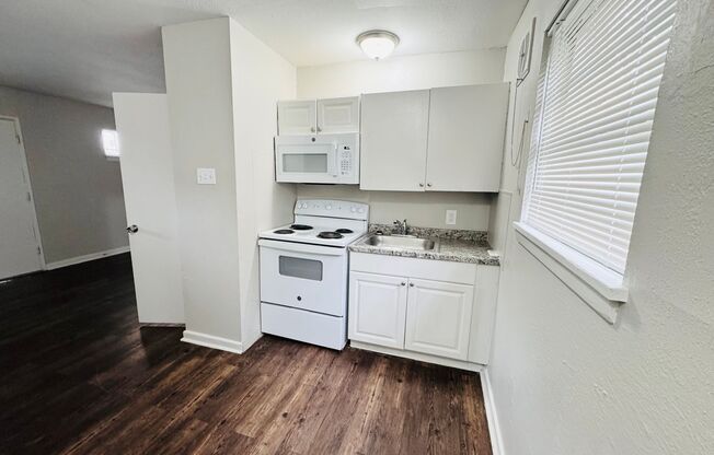 Studio, 1 bath, 556 sqft, $650, Unit 773