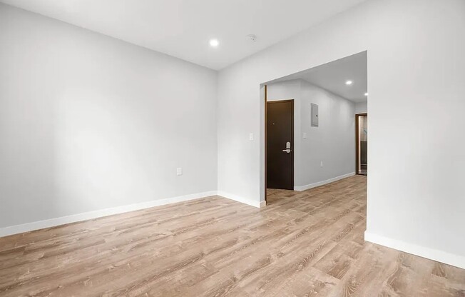437 W 46 ST