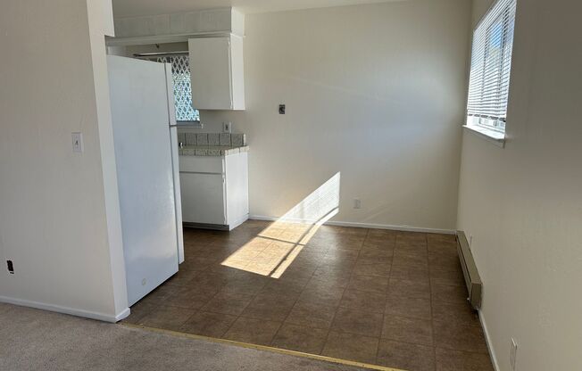 2 beds, 1 bath, 900 sqft, $2,450, Unit #C