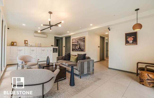 Studio, 1 bath, 389 sqft, $1,300, Unit 407