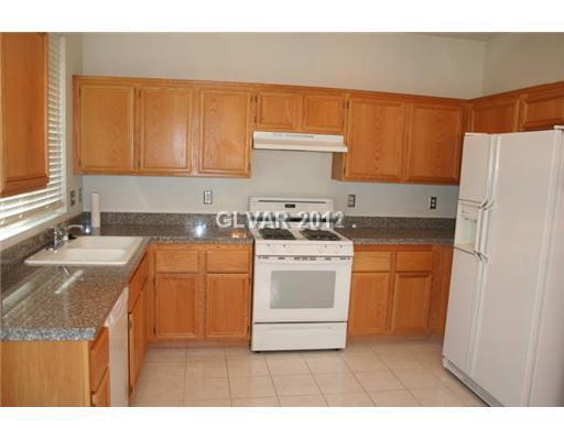 THIS 1,389 SQ FT, ONE STORY HAS 3 BED ROOMS, TWO FULL BATHROOMS AND A TWO CAR GARAGE LOCATED SHOPPING AND SCHOOLS