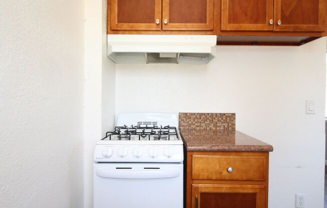 Studio, 1 bath, $1,350, Unit #104