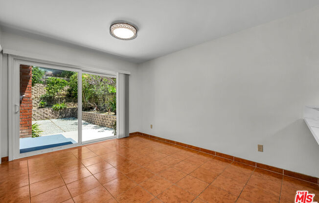 4076 TROPICO WAY