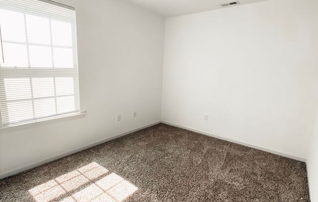 3 beds, 2 baths, 1,326 sqft, $1,495, Unit 103