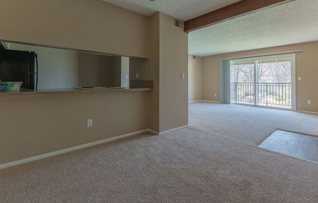 2 beds, 1 bath, 945 sqft, $1,325, Unit 8723-303