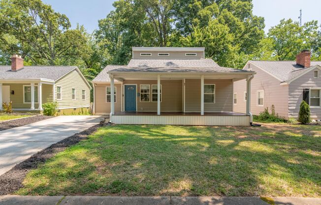 (Coming Soon) Renovated Home just minutes from Uptown!