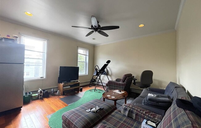 32 BEACON AVE